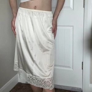 Vintage vanity fair off white